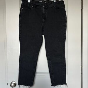 Old Navy Women's Cropped Black Jeans